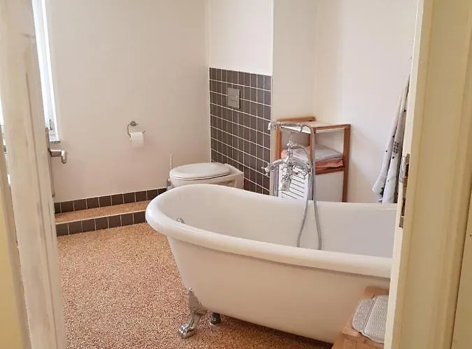 Modernes Wohnen Im Alten 1 Lägenhet Beelitz